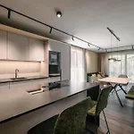 Vibes - Your Alpine Homebase بيت ضيافة 4*