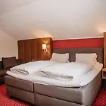 Pensjonat Vibes - Your Alpine Homebase Sölden