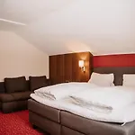 Pensjonat Vibes - Your Alpine Homebase Sölden