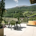 Vibes - Your Alpine Homebase Гостевой дом 4*