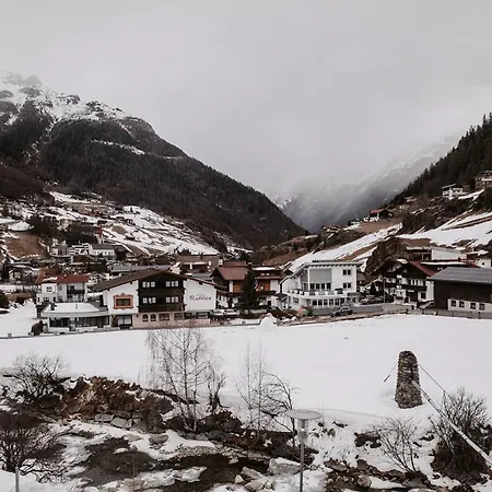 Vibes Soelden - Your Alpine Homebase 4* Solden