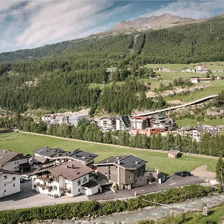 Vibes Soelden - Your Alpine Homebase 4* Solden