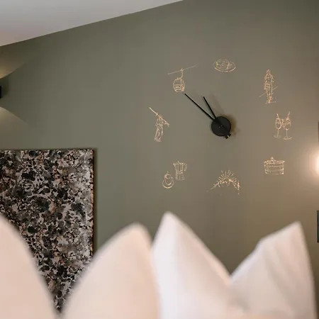 Guest house Vibes Soelden - Your Alpine Homebase 4*