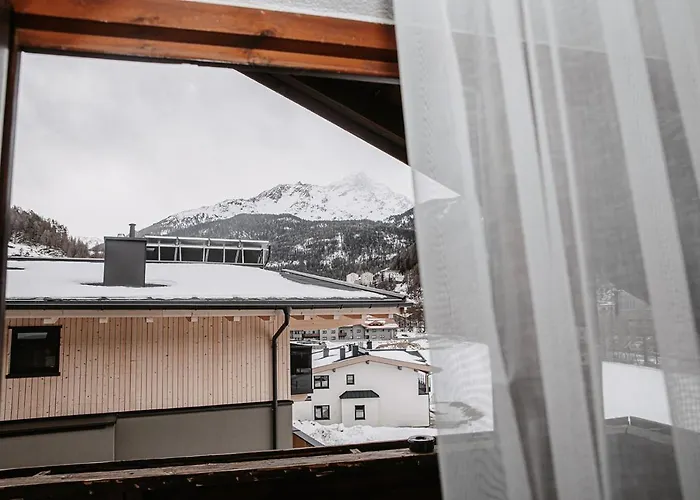 Vibes - Your Alpine Homebase Sölden