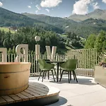Gasthuis Vibes - Your Alpine Homebase