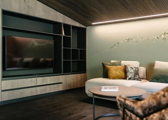 Гостевой дом Vibes - Your Alpine Homebase Зёльден